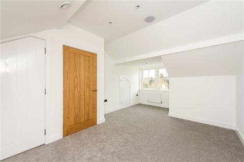 4 bedroom semi-detached house to rent, Whitton Road, Twickenham, TW1