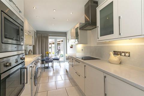 78 Bradpole Road, Bournemouth, BH8 9NZ