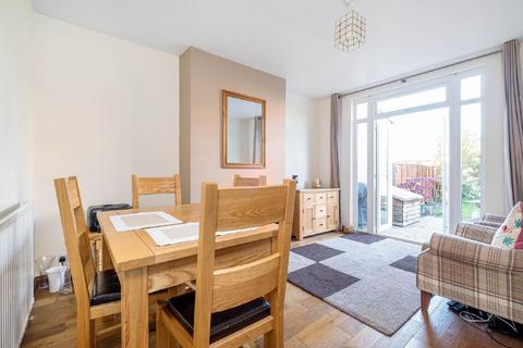 17 Fairway, London, SW20 9DN