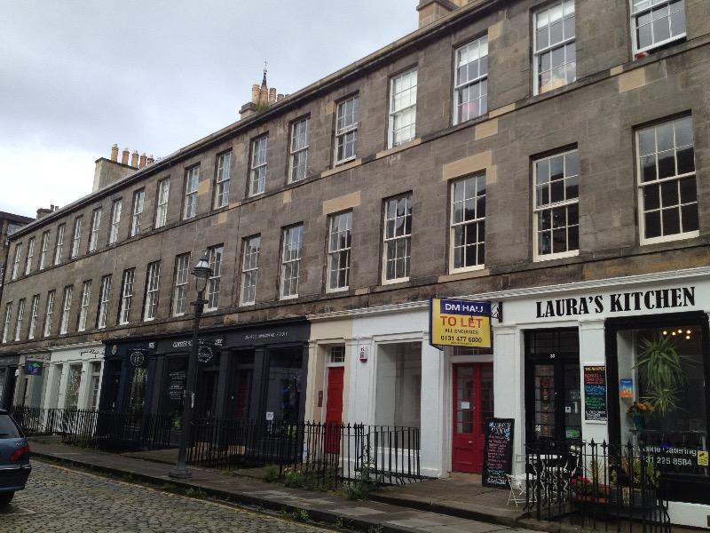 William Street, West End, Edinburgh, EH3 3 bed flat - £2,100 pcm (£485 pw)