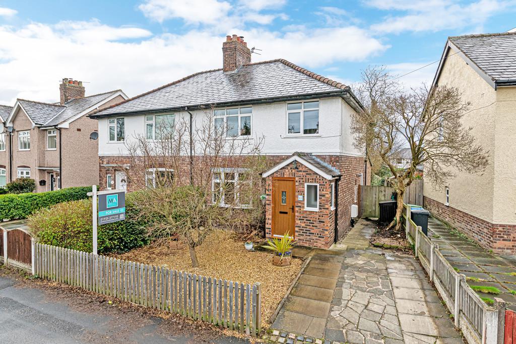 Sandy Lane, Stockton Heath, Warrington 3 bed semidetached house £320,000