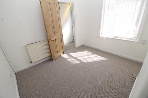 2 bedroom terraced house to rent, Napier Road, Southsea