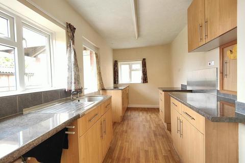 10 Bowden Road, Templecombe, BA8 0LB