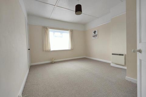 10 Bowden Road, Templecombe, BA8 0LB