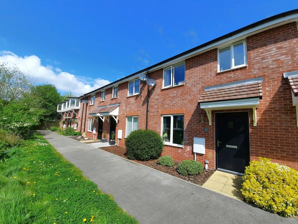 Firecracker Drive, Locks Heath 3 bed terraced house £350,000