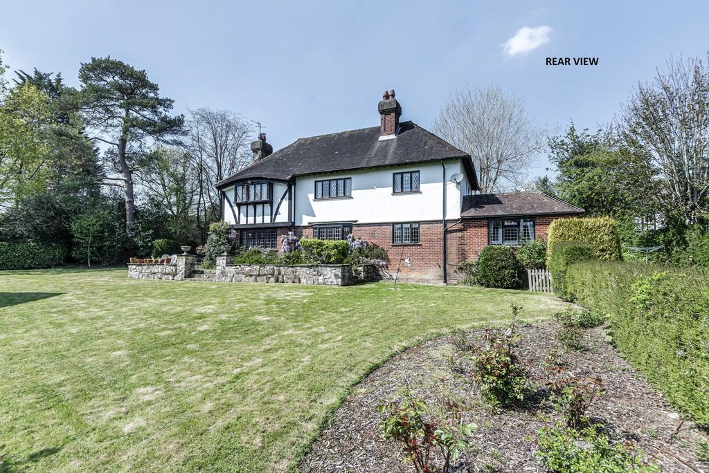 Harlequin Lane, Crowborough 4 bed detached house £1,200,000