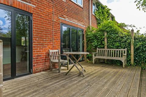 84 Battery Hill, Stanmore, Winchester, SO22 4DD