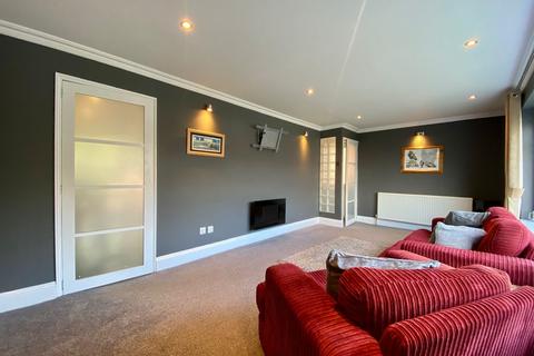 21 Byefield Grove, East Ayton, Scarborough, YO13 9ES