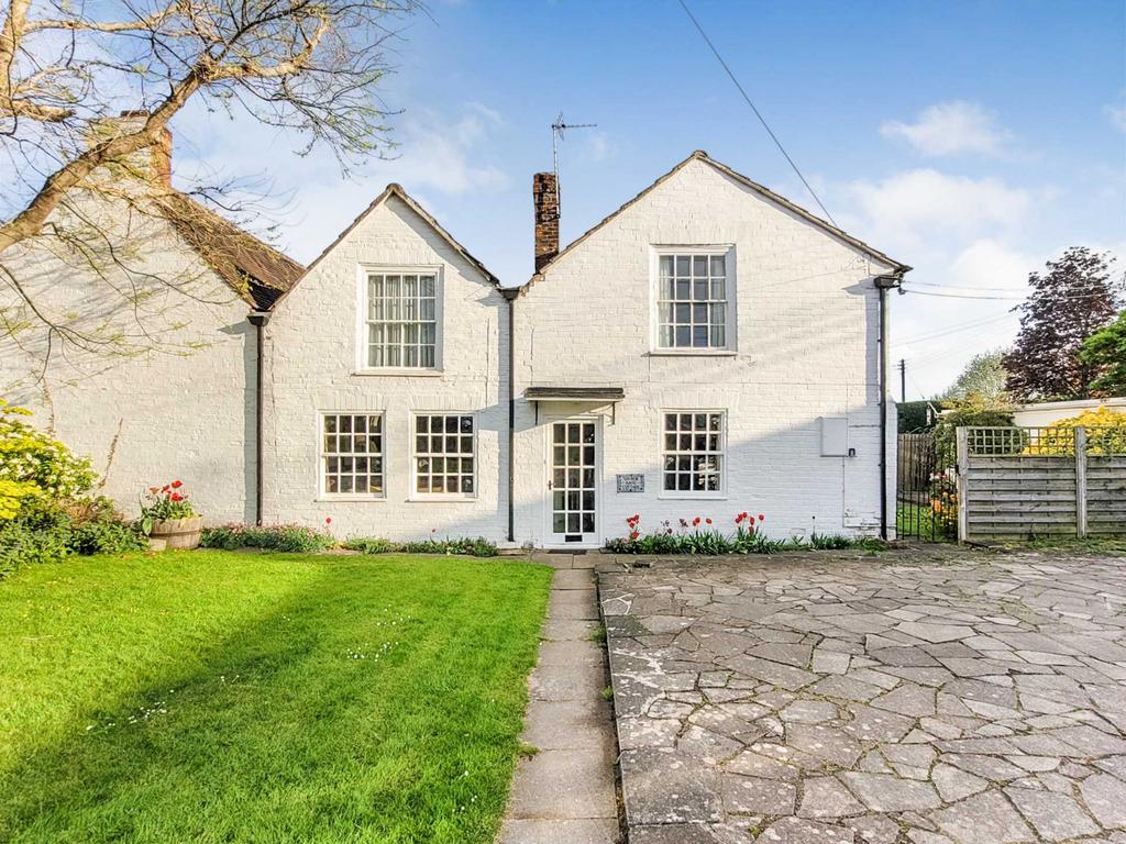 Church Street, Eckington, Worcestershire 3 bed semidetached house for