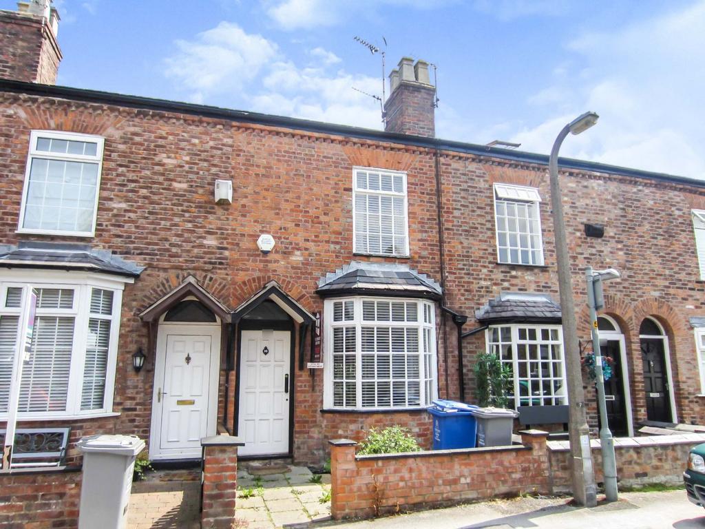 Byrom Street, Hale, Cheshire, WA14 2 bed terraced house £1,150 pcm (£