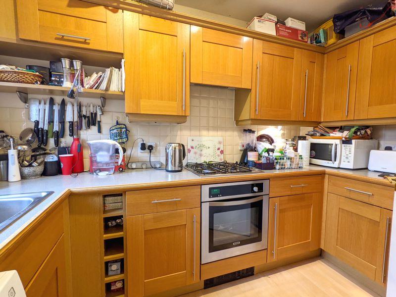 Lacock Gardens, Maidstone, ME15 6GT 2 bed terraced house £275,000