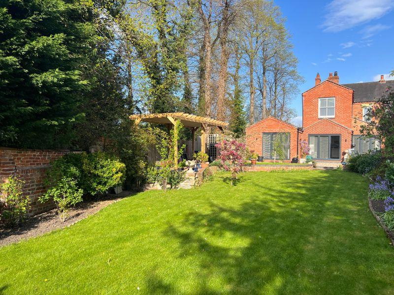 Welford Road, Long Marston 3 bed semidetached house £650,000