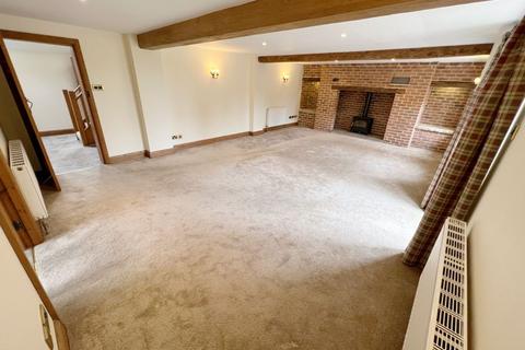 2 bedroom barn conversion for sale - Stratford Road, Wootton Wawen, Henley-In-Arden