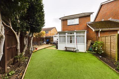 36 Beckgrove Close, Cardiff, CF24 2SE