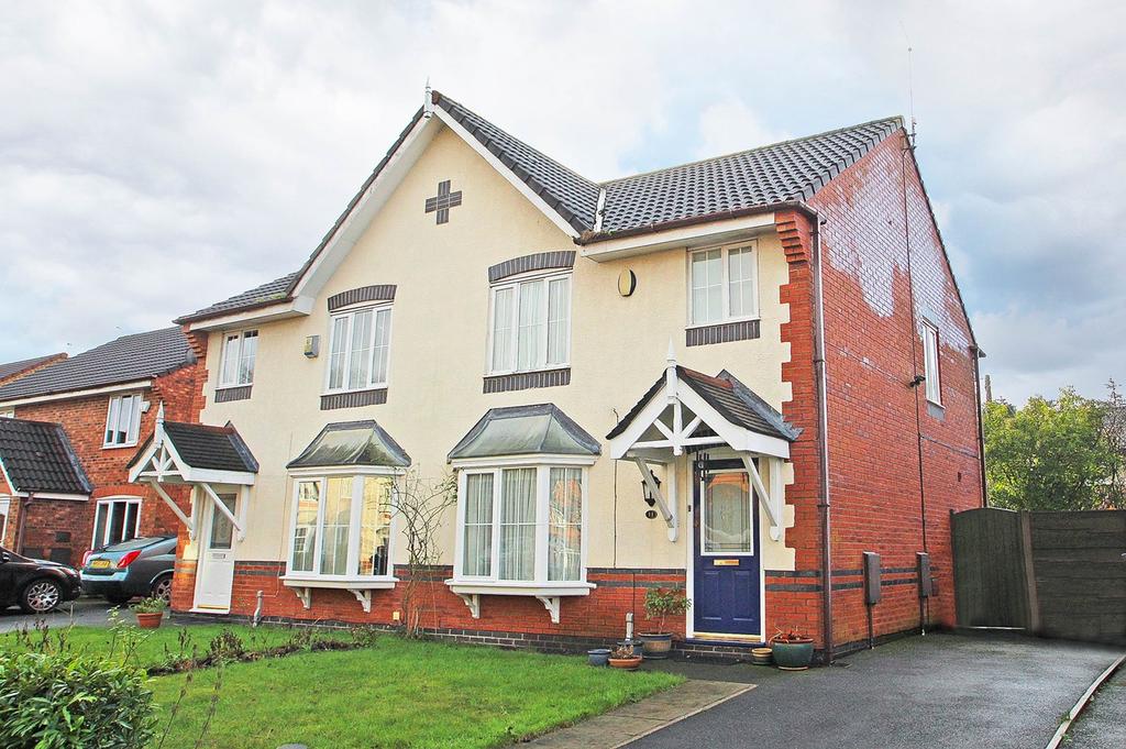 Inglewood Close, Partington... 3 bed semidetached house £220,000