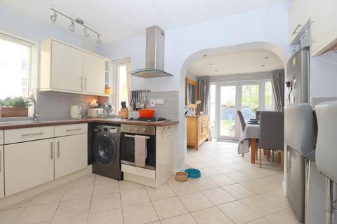 2 bedroom semi-detached house for sale, Fourth Avenue, Sundon Park, Luton, Bedfordshire, LU3 3BU