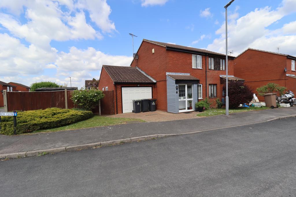 Sparrow Close, Birds Estate, Luton... 2 bed semidetached house £300,000