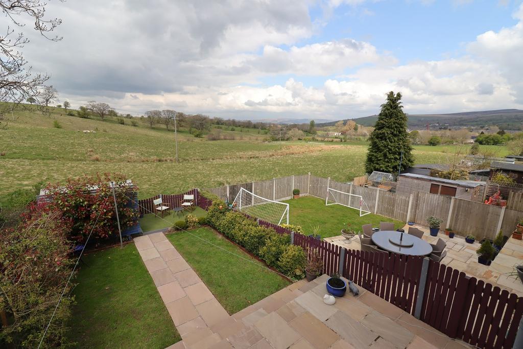 Warwick Drive, Earby, BB18 3 bed terraced house £169,950