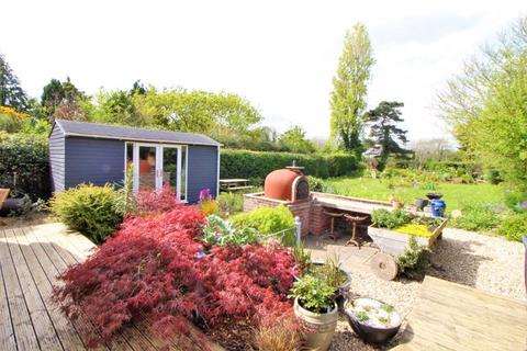 7 Deeside, Heswall, Wirral, CH60 9LB