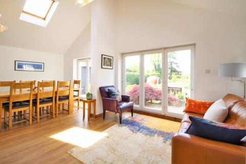 7 Deeside, Heswall, Wirral, CH60 9LB