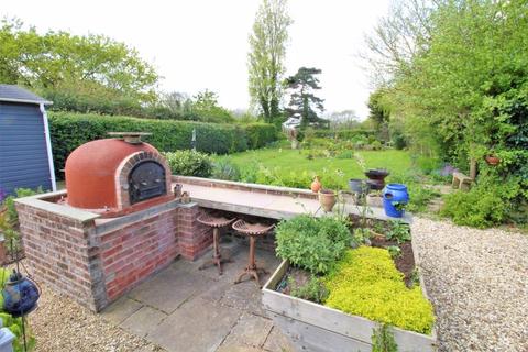 7 Deeside, Heswall, Wirral, CH60 9LB
