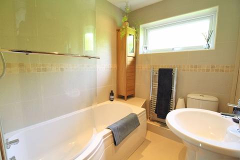 7 Deeside, Heswall, Wirral, CH60 9LB