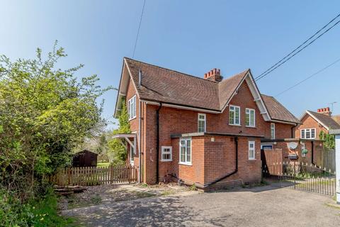 1, Wall Farm Cottages Harkstead Road, Holbrook, Ipswich, IP9 2RQ
