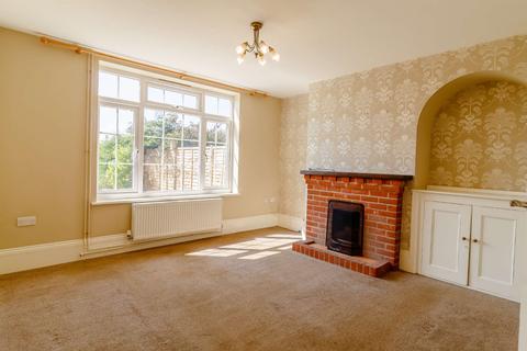1, Wall Farm Cottages Harkstead Road, Holbrook, Ipswich, IP9 2RQ