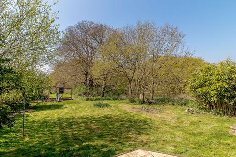 4, Wall Farm Cottages Harkstead Road, Holbrook, Ipswich, IP9 2RQ