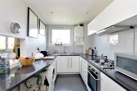 29 Allison Close, London, SE10 8AZ