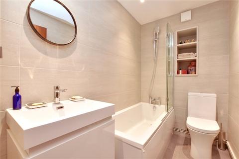 29 Allison Close, London, SE10 8AZ