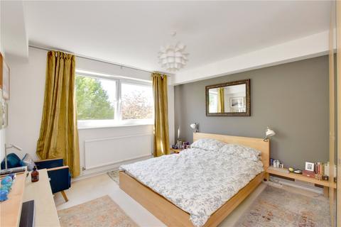 29 Allison Close, London, SE10 8AZ