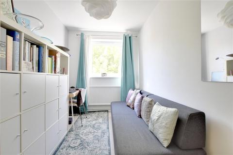 29 Allison Close, London, SE10 8AZ