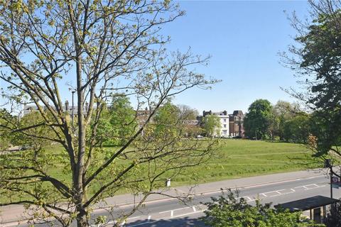 29 Allison Close, London, SE10 8AZ