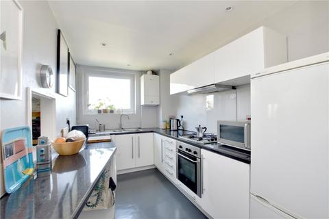 29 Allison Close, London, SE10 8AZ