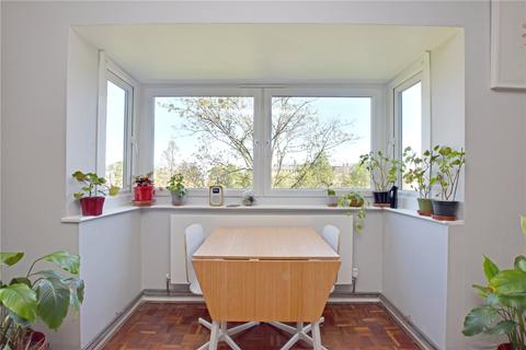 29 Allison Close, London, SE10 8AZ
