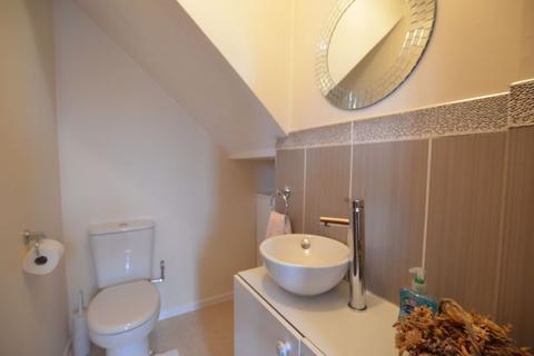 16 Barnfordhill Close, Oldbury, B68 8ES