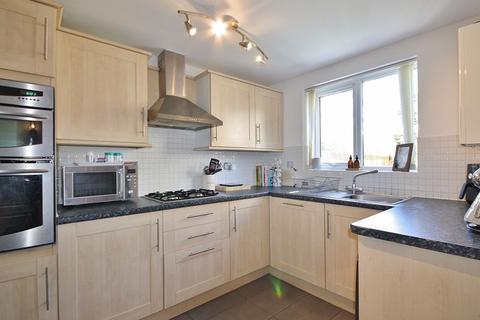 63 Cotswold Meadow, Witney, OX28 5FA