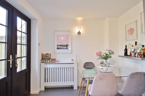 63 Cotswold Meadow, Witney, OX28 5FA