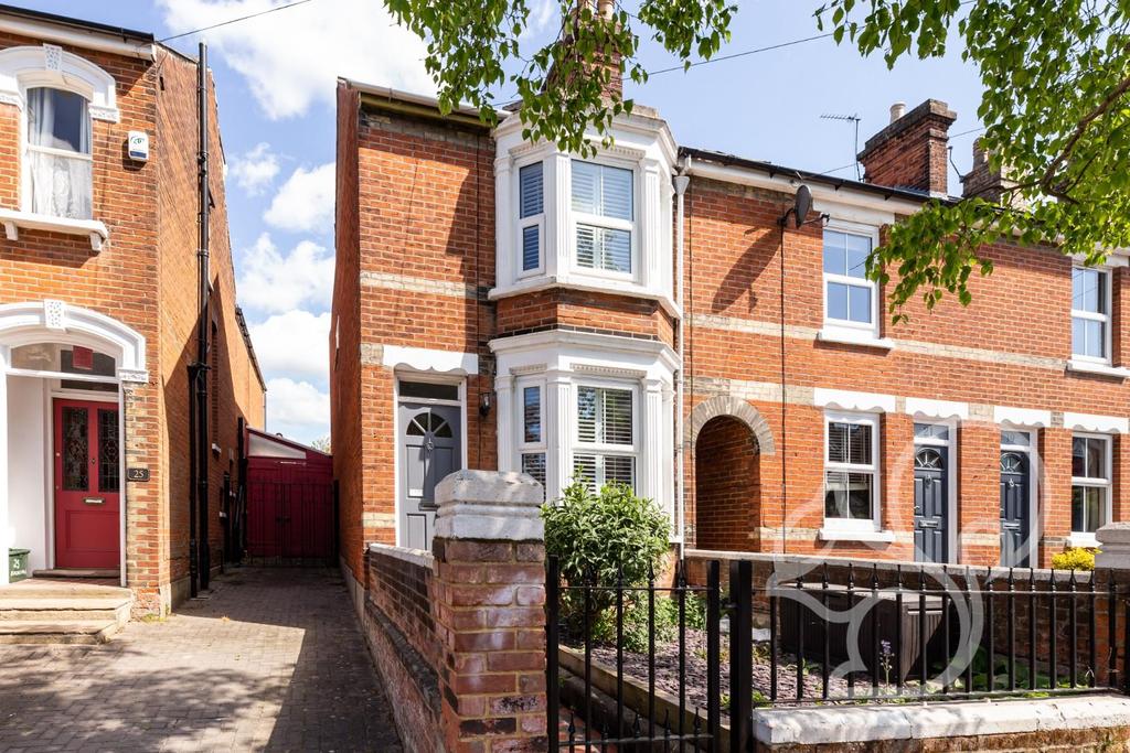 Beaconsfield Avenue, Colchester 3 bed semidetached house £350,000