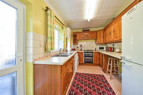 3 Lower Evingar Road, Whitchurch, RG28 7BX