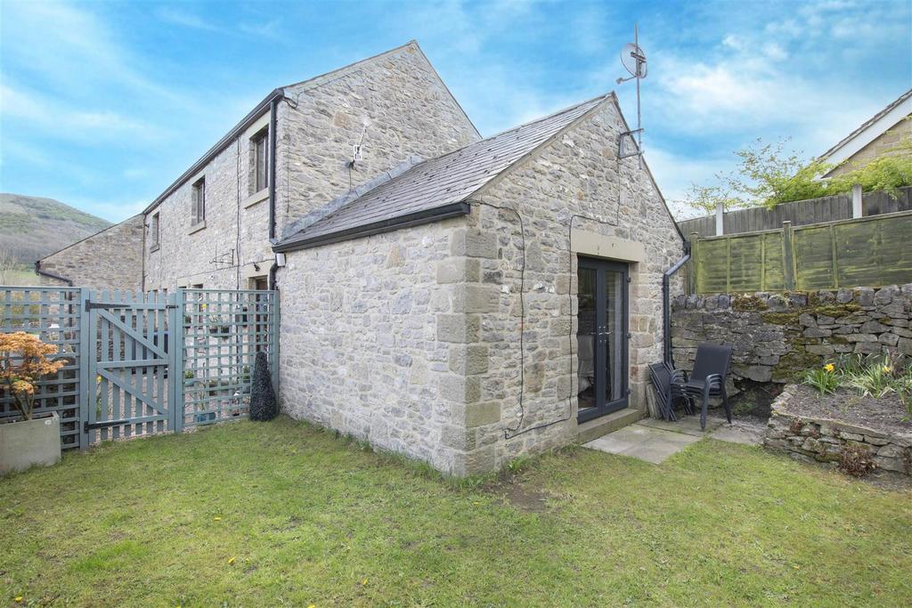 Stretfield, Bradwell, Hope Valley 2 bed semidetached house for sale