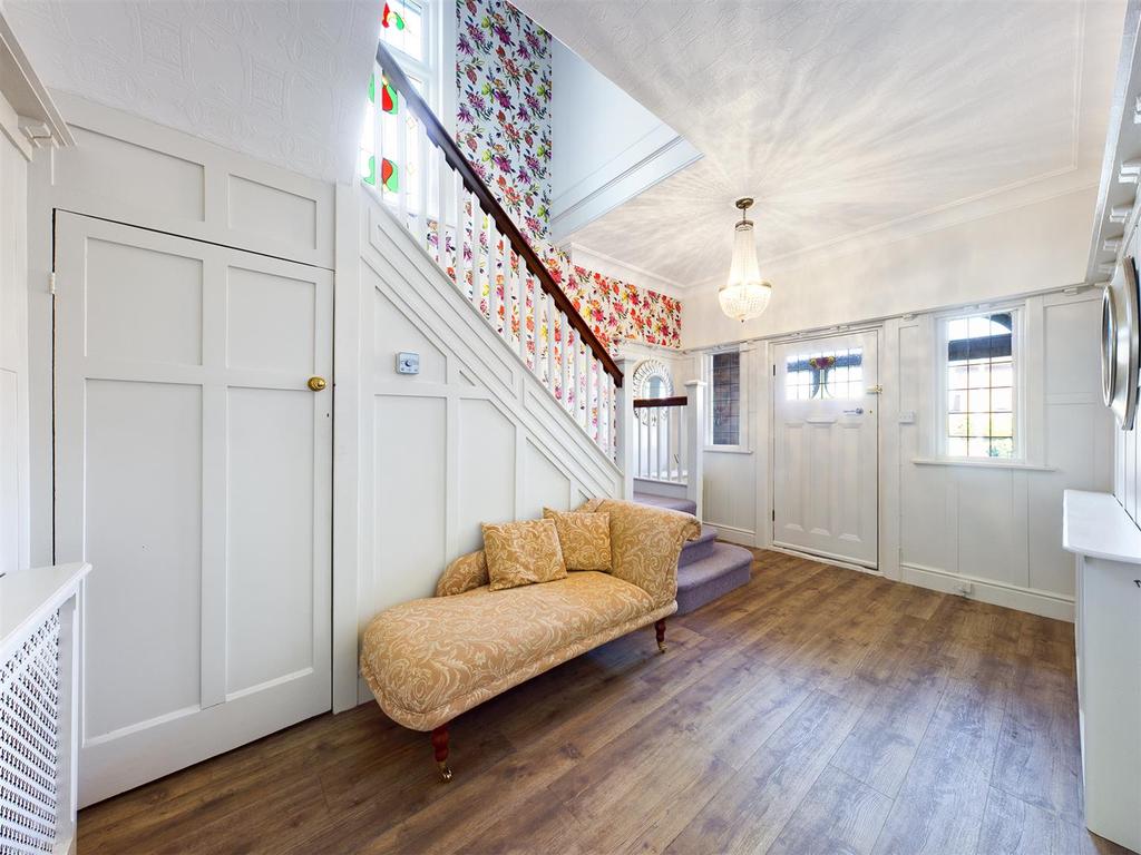 Kingsgate, Bridlington 4 bed semidetached house £320,000