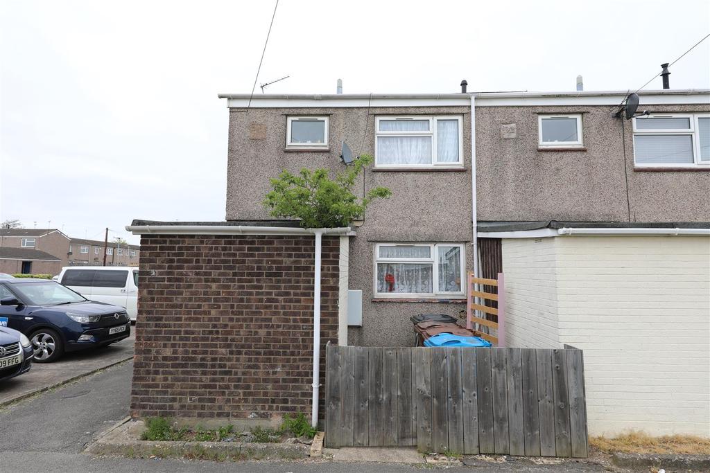 Wareham Close, Bransholme, Hull 3 bed end of terrace house £70,000