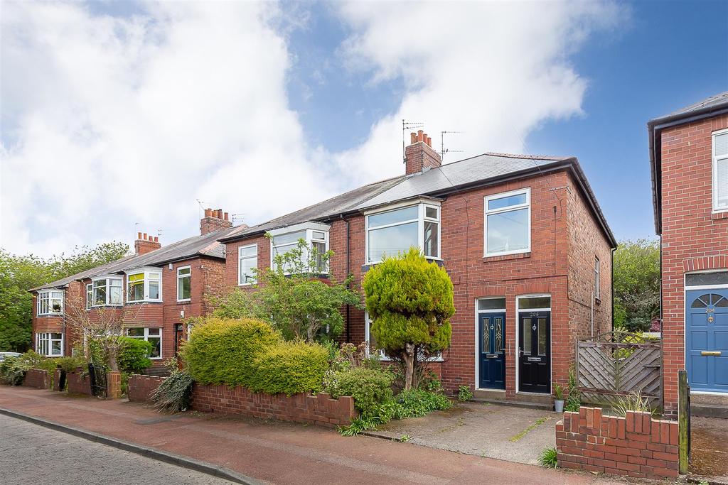 Sackville Road, Heaton, Newcastle... 3 bed flat £165,000