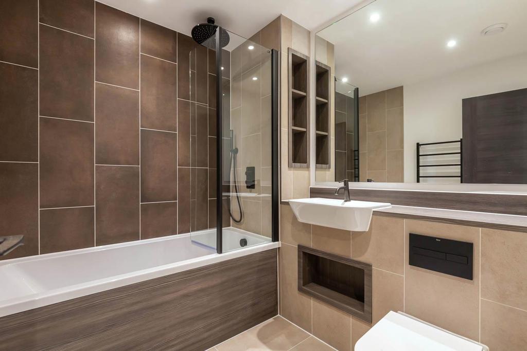 Main bathroom