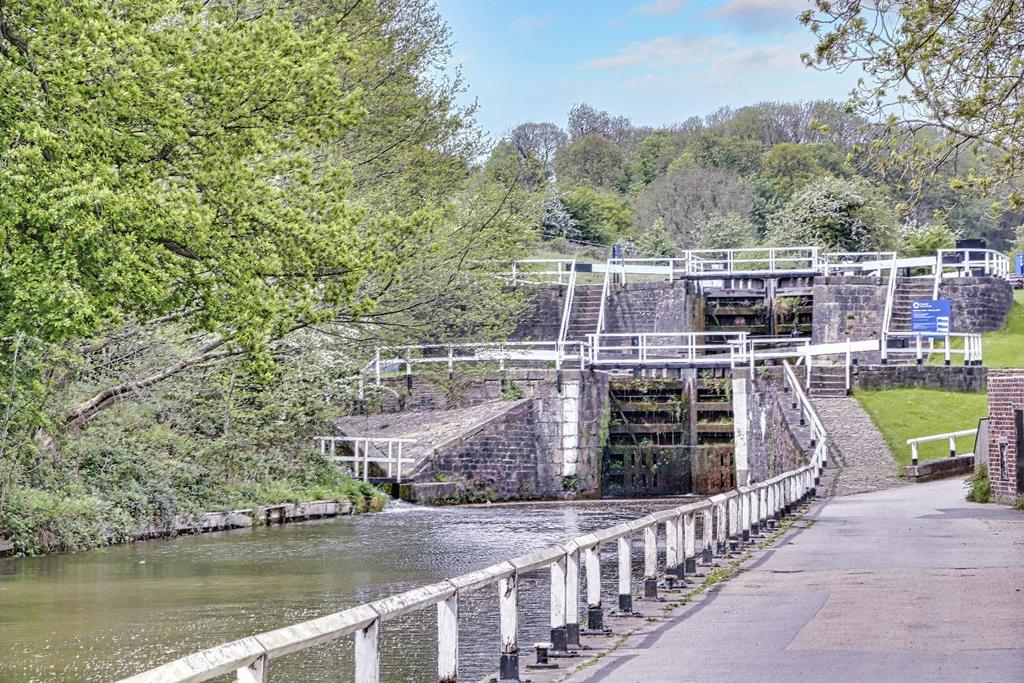 Dobson locks nearby
