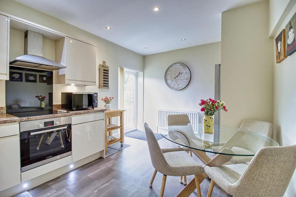 Dining kitchen