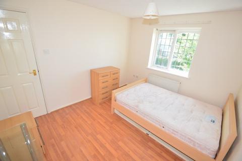 1 bedroom terraced house to rent, Meadfield Road, Langley, Berkshire, SL3