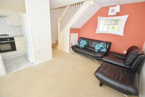 1 bedroom terraced house to rent, Meadfield Road, Langley, Berkshire, SL3
